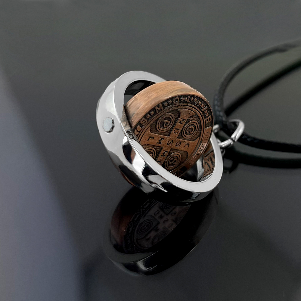 Nowy Medalik Świętego Benedykt – Jewelry & Watches Review recenzja i cena
