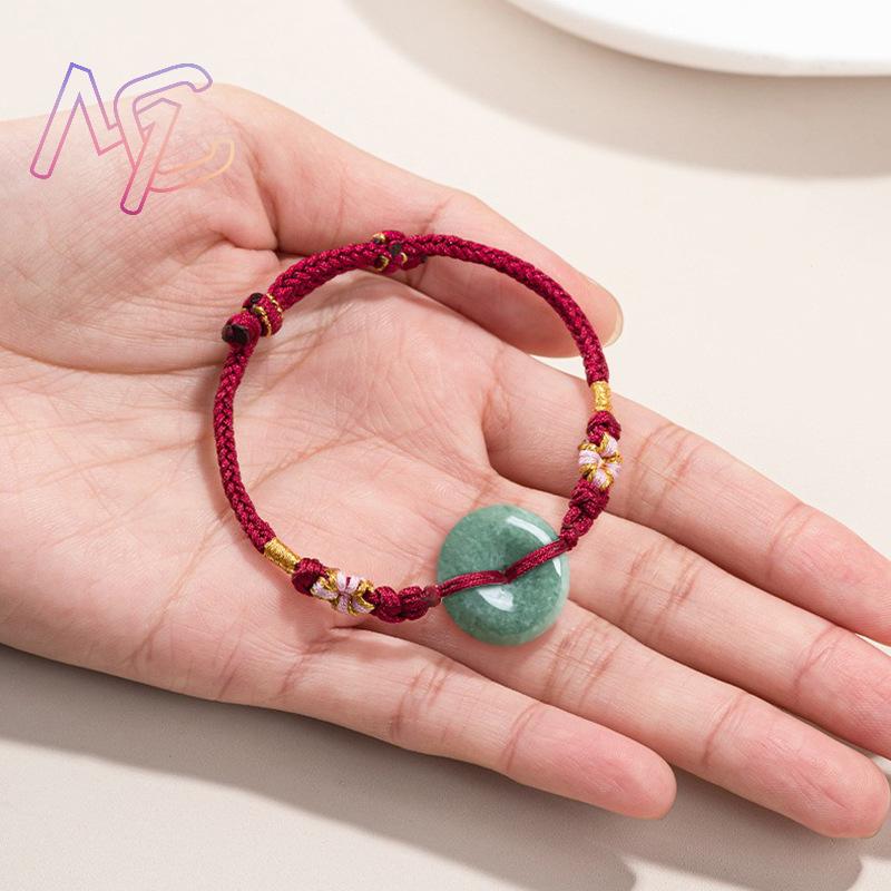 Zielona bransoletka z jadeitu  – Jewelry & Watches Review recenzja i cena